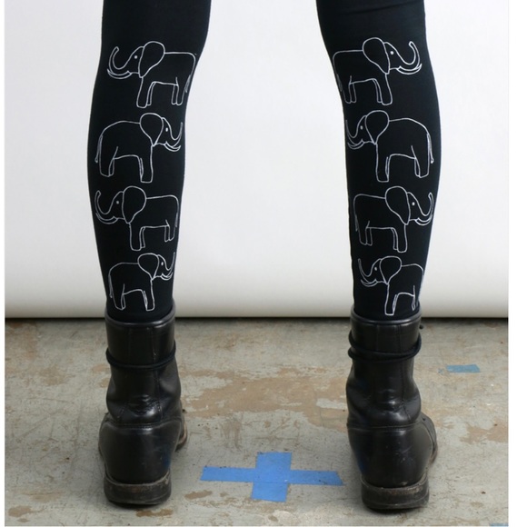 Supermaggie adorable leggings with elephants on back of calves - Picture 1 of 7